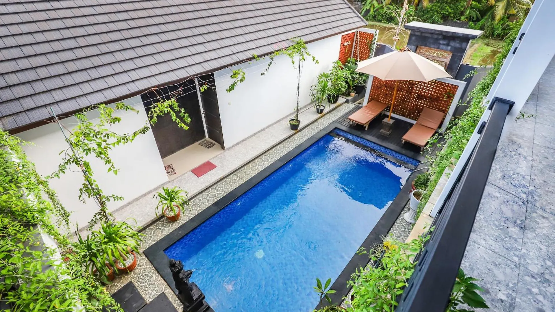 White Blue House 5 - Pvt Room, Shared Pool&Kitchen Ubud  Indonesia