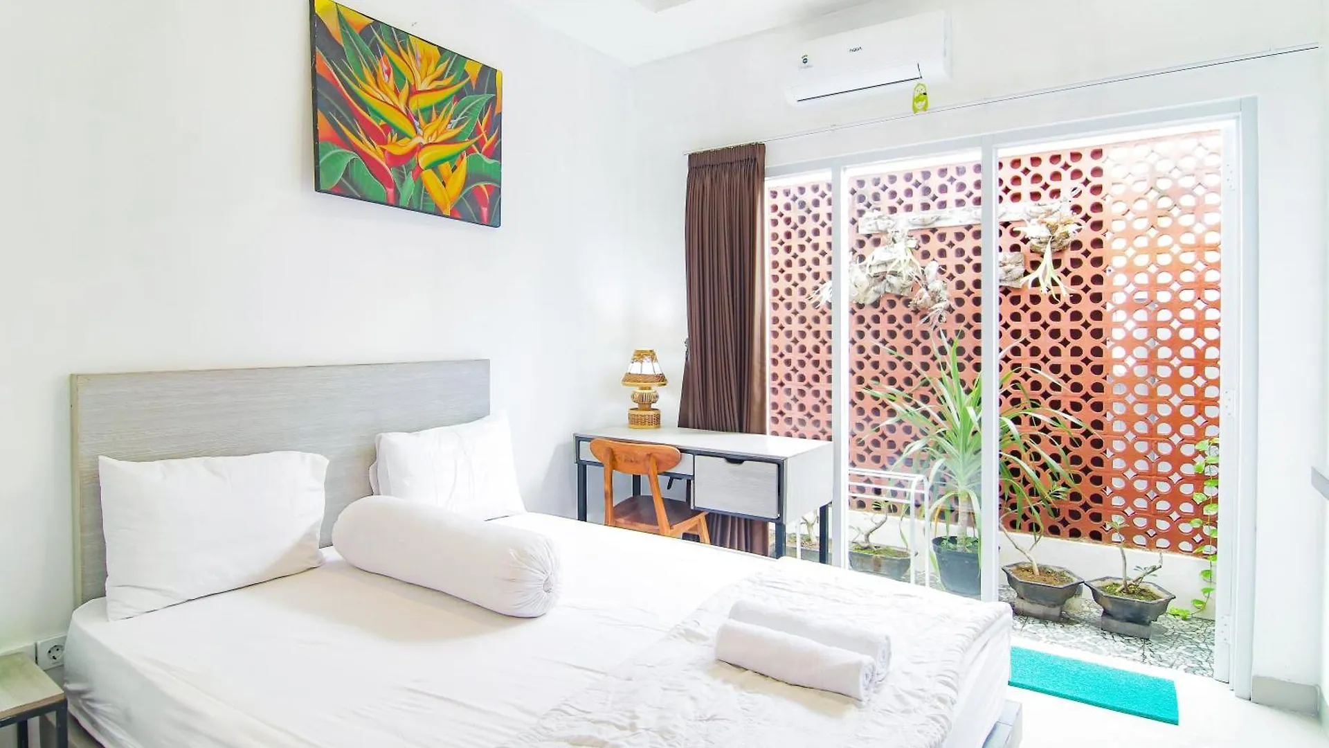 White Blue House 5 - Pvt Room, Shared Pool&Kitchen Ubud  Ubud (Bali)